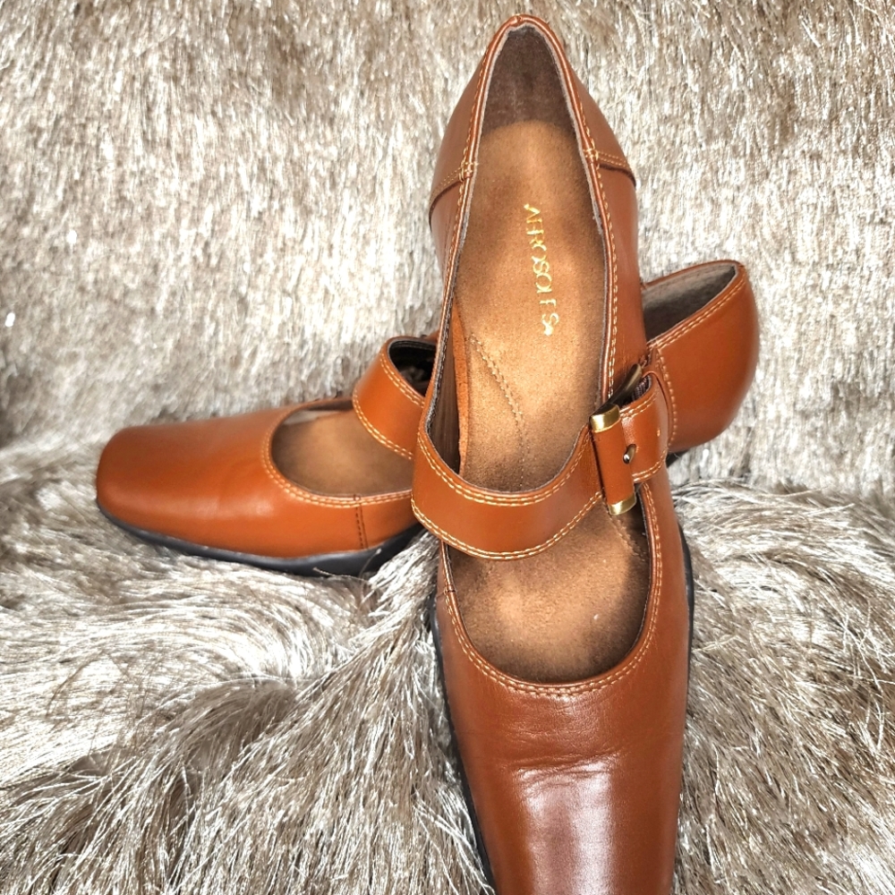 Aerosoles Brown leather Strap shoes